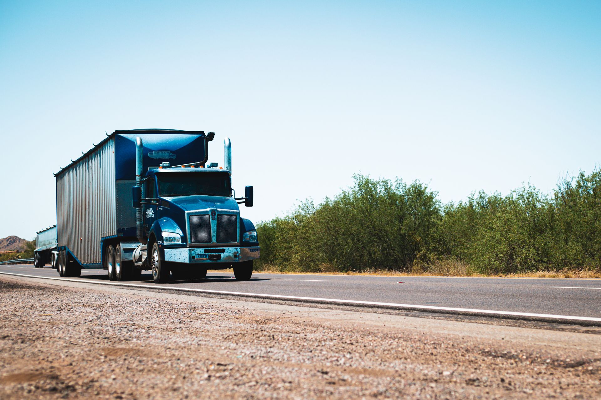 Trailer tracking and asset monitoring